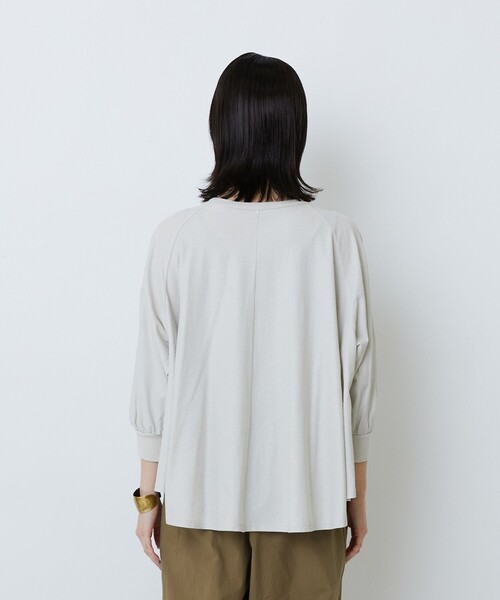 LOISIR(ロワズィール)の「コットン強撚天竺Aラインプルオーバー(Tシャツ/カットソー・レディース・オフホワイト/ライトグレー/ブラック・FREE)」の9枚目の写真