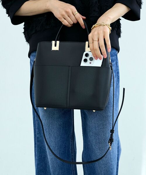 le.coeur blanc(ルクールブラン)の「スクエア2WAYトートバッグ(トートバッグ・レディース・ベージュ/ブラック・FREE)」の2枚目の写真