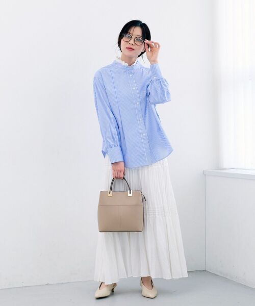 le.coeur blanc(ルクールブラン)の「スクエア2WAYトートバッグ(トートバッグ・レディース・ベージュ/ブラック・FREE)」の3枚目の写真