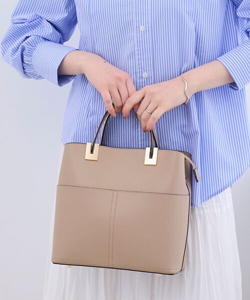 le.coeur blanc(ルクールブラン)の「スクエア2WAYトートバッグ(トートバッグ・レディース・ベージュ/ブラック・FREE)」の4枚目の写真