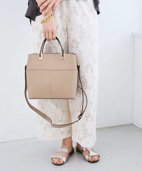 le.coeur blanc(ルクールブラン)の「スクエア2WAYトートバッグ(トートバッグ・レディース・ベージュ/ブラック・FREE)」の7枚目の写真