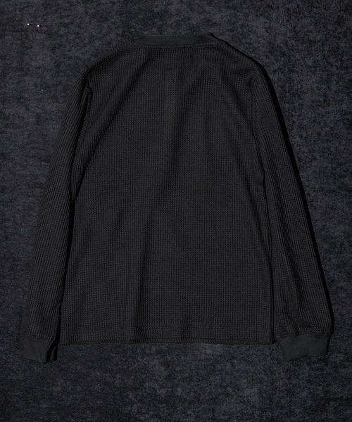 Coffee & Cigarettes（コーヒーアンドシガレッツ）の「2D53 HERITAGE WAFFLE ヘンリーネック ワッフルロングスリーブTEE（Tシャツ/カットソー・メンズ・ホワイト/ブラック・M）」の6枚目の写真