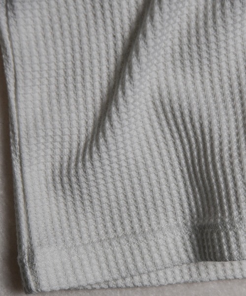 Coffee & Cigarettes（コーヒーアンドシガレッツ）の「2D53 HERITAGE WAFFLE ヘンリーネック ワッフルロングスリーブTEE（Tシャツ/カットソー・メンズ・ホワイト/ブラック・M）」の11枚目の写真