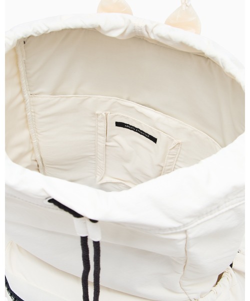 ARMANI EXCHANGE（アルマーニエクスチェンジ）の「【A|X アルマーニ エクスチェンジ】WE AXロゴ オーバーサイズジップ バックパック（バックパック/リュック・メンズ・ホワイト・FREE）」の2枚目の写真