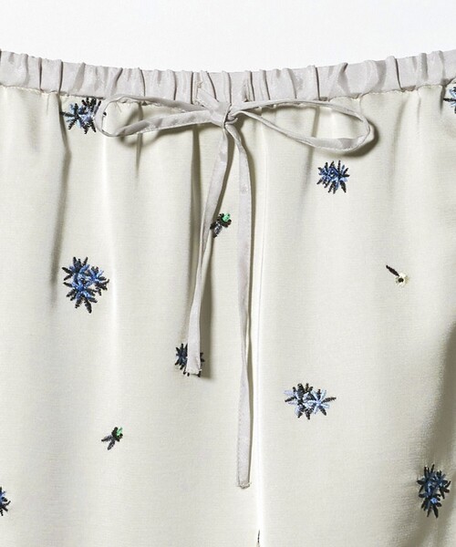 BEAUTY&YOUTH UNITED ARROWS（ビューティーアンドユースユナイテッドアローズ）の「フラワー エンブロイダリー ドローストリング スカート ウォッシャブル（スカート・レディース・ライトグレー/ブラック・S/M）」の10枚目の写真