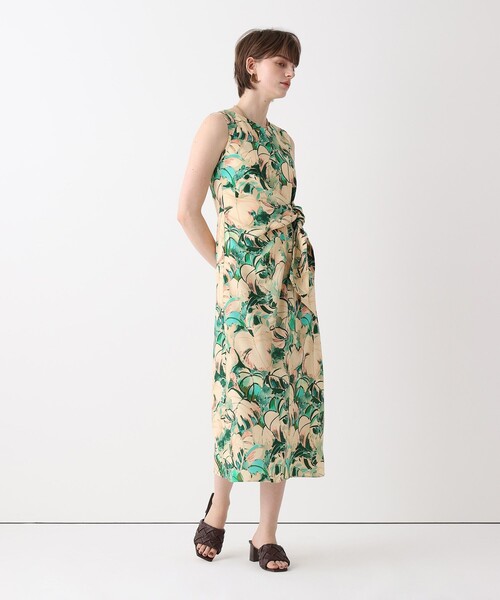 allureville（アルアバイル）の「ボタニカルプリントワンピース（ワンピース・レディース・ベージュ・2/1）」の4枚目の写真