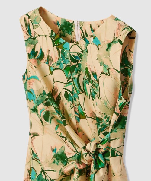 allureville（アルアバイル）の「ボタニカルプリントワンピース（ワンピース・レディース・ベージュ・2/1）」の9枚目の写真