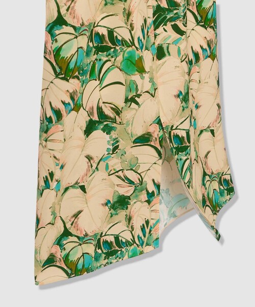 allureville（アルアバイル）の「ボタニカルプリントワンピース（ワンピース・レディース・ベージュ・2/1）」の12枚目の写真