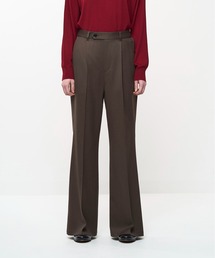 Juha（ユハ）の「FLUID FLARE PANTS（スラックス）」