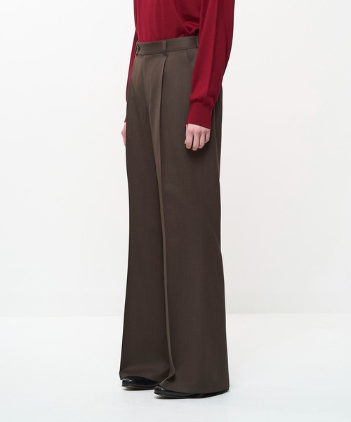 Juha（ユハ）の「FLUID FLARE PANTS（スラックス・メンズ・ブラウン/グレー/ブラック・4/3/2）」の8枚目の写真