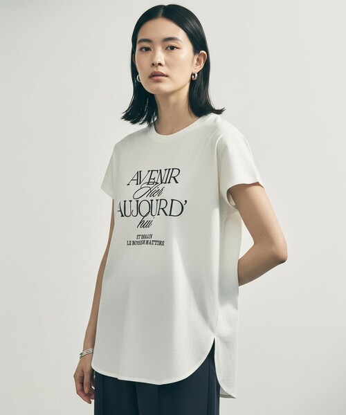 UNFILO(アンフィーロ)の「【新色追加】BEAUTY FORM-T cotton ロゴ フレンチスリーブ Tシャツ(Tシャツ/カットソー・レディース・ベージュ系1/アイボリー系1/ネイビー系1/ライトグレー系1/ホワイト系1/ホワイト系2/グレー系2・XX-LARGE/X-LARGE)」の3枚目の写真