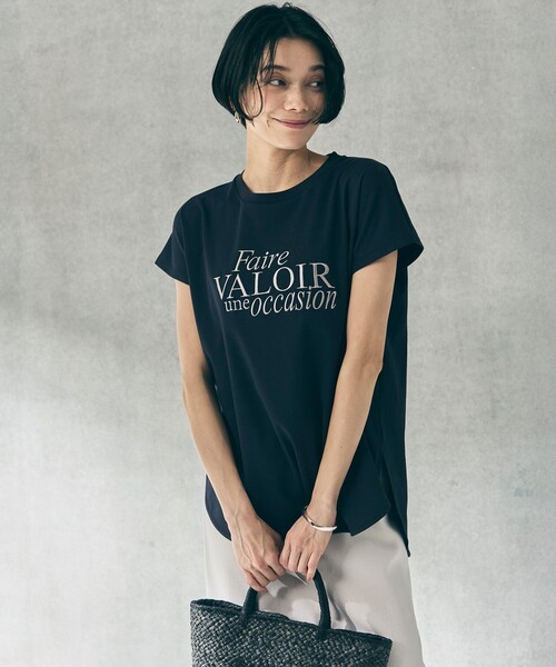 UNFILO(アンフィーロ)の「【新色追加】BEAUTY FORM-T cotton ロゴ フレンチスリーブ Tシャツ(Tシャツ/カットソー・レディース・ベージュ系1/アイボリー系1/ネイビー系1/ライトグレー系1/ホワイト系1/ホワイト系2/グレー系2・XX-LARGE/X-LARGE)」の7枚目の写真