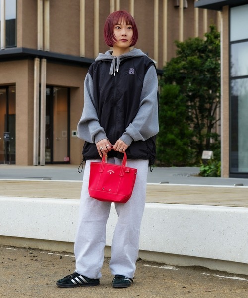 CONVERSE（コンバース）の「【CONVERSE/コンバース】コットンキャンバストートバッグ Sサイズ（トートバッグ・レディース・カーキ/ブラック/ベージュ/ネイビー/レッド/グレー/オフホワイト/ライトブラウン・SMALL）」の11枚目の写真