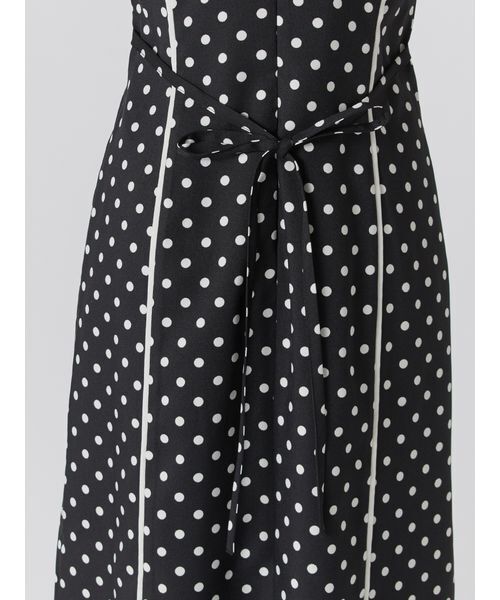 SNIDEL（スナイデル）の「【WEB限定00サイズあり】ラッフルカラープリントワンピース（ワンピース・レディース・ブラック/アイボリー/ネイビー・1/0/00）」の10枚目の写真