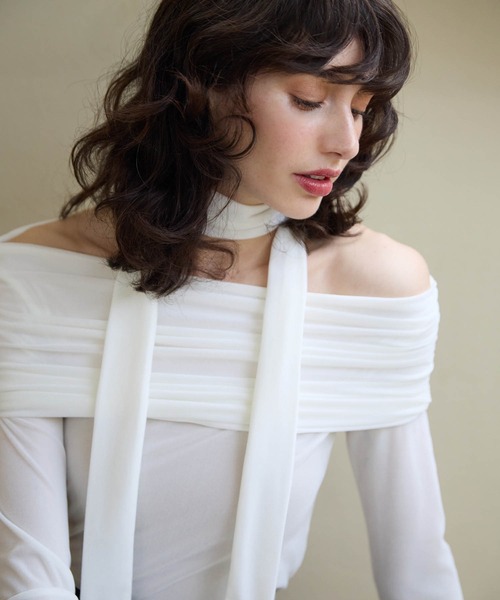 eimy istoire♡オフショルチョーカートップス 黒 チョーカー付きレーストップス