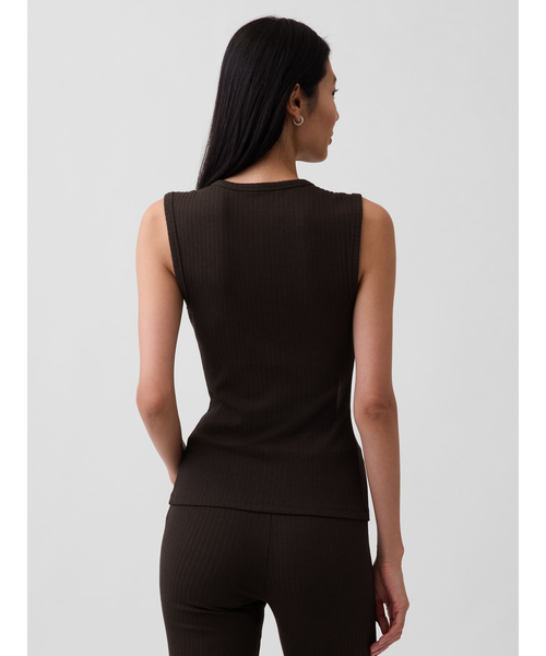 GAP（ギャップ）の「モダン ワイド リブ フロントボタン トップス（ベスト・レディース・ブラウン/ブラック・XS/S/M/L/XL/XXS）」の6枚目の写真