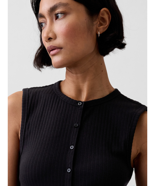 GAP（ギャップ）の「モダン ワイド リブ フロントボタン トップス（ベスト・レディース・ブラウン/ブラック・XS/S/M/L/XL/XXS）」の3枚目の写真