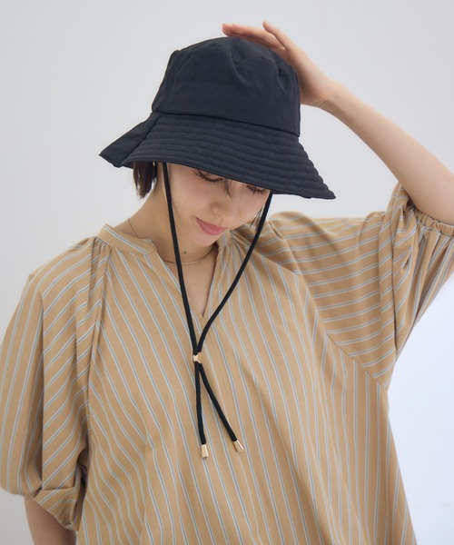 KATHARINE ROSS(キャサリンロス)の「【KATHARINE ROSS】【JUNK PRODUCTIONS】【UV/COOL/撥水/ウォッシャブル】バケットハット ストラップ付(ハット・レディース・ブラック/ブラウン・MEDIUM)」の6枚目の写真