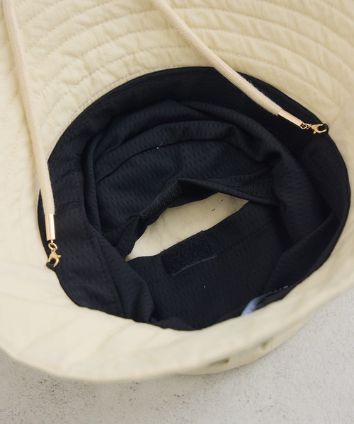 KATHARINE ROSS(キャサリンロス)の「【KATHARINE ROSS】【JUNK PRODUCTIONS】【UV/COOL/撥水/ウォッシャブル】バケットハット ストラップ付(ハット・レディース・ブラック/ブラウン・MEDIUM)」の19枚目の写真