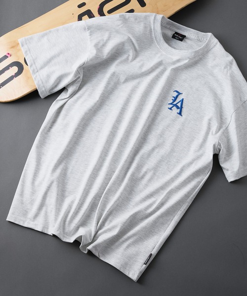 SAVIER（サビアー）の「【SAVIER/サビアー】×【ZERO STAIN/ゼロステイン】コラボ LA ロゴ刺繍 半袖 Tシャツ/ LA Logo（Tシャツ/カットソー・メンズ・ホワイト/ブラック/オフホワイト・MEDIUM/LARGE）」の2枚目の写真