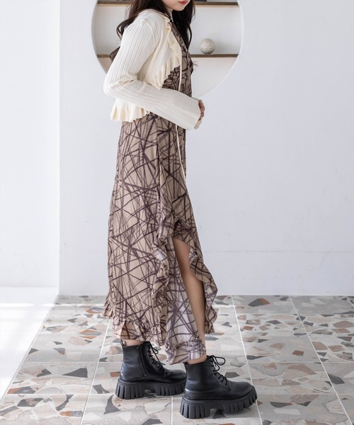 clear（クリア）の「チョーカー付きアシンメトリーエスニック柄キャミワンピース［骨格ウェーブ/華奢見え/フレアシルエット/フェミニン］（ワンピース・レディース・ベージュ/ブラック・F/PF）」の20枚目の写真