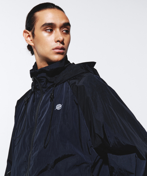 KALAPATTHAR(カラパタール)の「Light Weight Holographic Detachable Windbreaker - BLACK(ナイロンジャケット・メンズ・その他・MEDIUM/LARGE)」の5枚目の写真