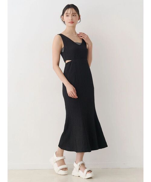 MERCURYDUO(マーキュリーデュオ)の「【MERCURYDUO×AMPHI】カップ付きサイドカットアウトマーメイドワンピース(ワンピース・レディース・ブラック/アイボリー/ライトブルー・MEDIUM/SMALL)」の18枚目の写真