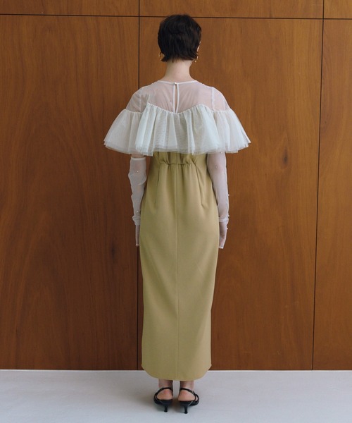 ANDRESD(アンドレスド)の「フローティングラッフルマルチスリーブドレス / floating ruffle multi sleeve dress(ドレス・レディース・イエロー/ブラック/ミント/ベージュ×ブラック・L/M/S)」の5枚目の写真