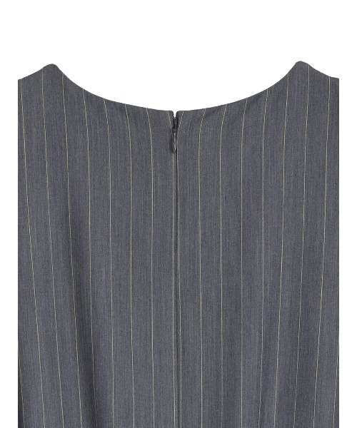 Ameri(アメリ)の「COLOR PINSTRIPE CURVY ROMPERS(つなぎ/オールインワン・レディース・ブラック/グレー・MEDIUM/SMALL)」の6枚目の写真