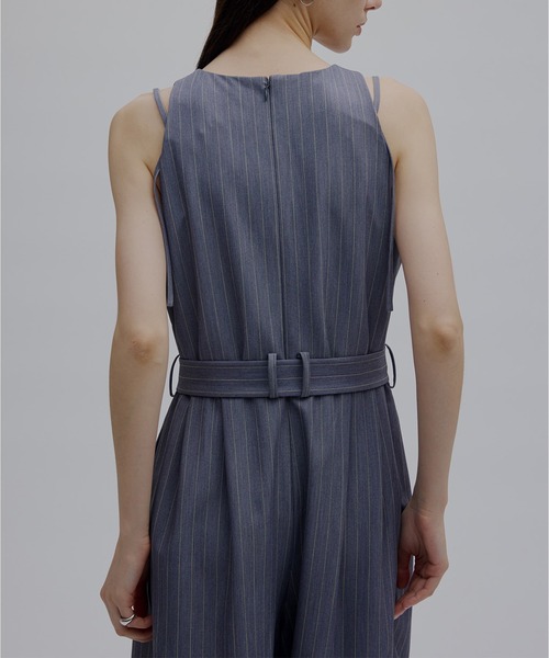 Ameri(アメリ)の「COLOR PINSTRIPE CURVY ROMPERS(つなぎ/オールインワン・レディース・ブラック/グレー・MEDIUM/SMALL)」の22枚目の写真