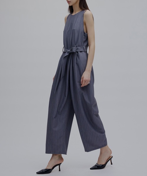 Ameri(アメリ)の「COLOR PINSTRIPE CURVY ROMPERS(つなぎ/オールインワン・レディース・ブラック/グレー・MEDIUM/SMALL)」の21枚目の写真