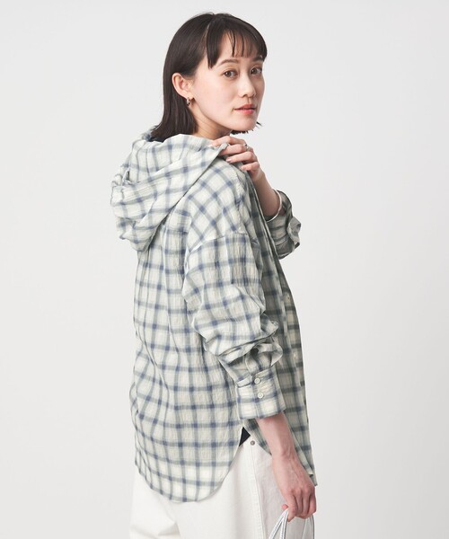 green label relaxing（グリーンレーベルリラクシング）の「【WEB限定】＜at ease＞フード チェック シャツ（シャツ/ブラウス・レディース・ライトブルー/グレー・FREE）」の2枚目の写真