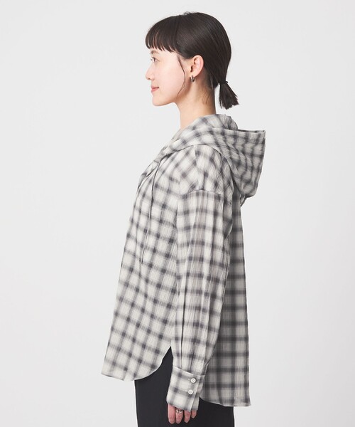 green label relaxing（グリーンレーベルリラクシング）の「【WEB限定】＜at ease＞フード チェック シャツ（シャツ/ブラウス・レディース・ライトブルー/グレー・FREE）」の20枚目の写真