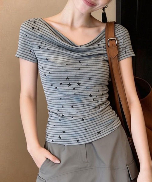 lilful(リルフル)の「【26年春夏新作】ボーダー柄 スターアクセント 半袖Tシャツ(Tシャツ/カットソー・レディース・ダークグレー/グレー・F)」の1枚目の写真