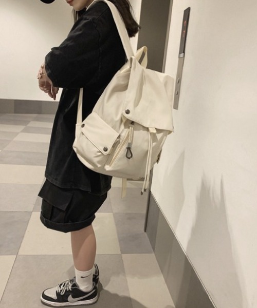 WYZ wear(ダブリューワイジィーウェア)の「大容量フラップナイロンリュックサック/通勤通学/バックパック/ユニセックス(バックパック/リュック・メンズ・ブラック/アイボリー・FREE)」の15枚目の写真