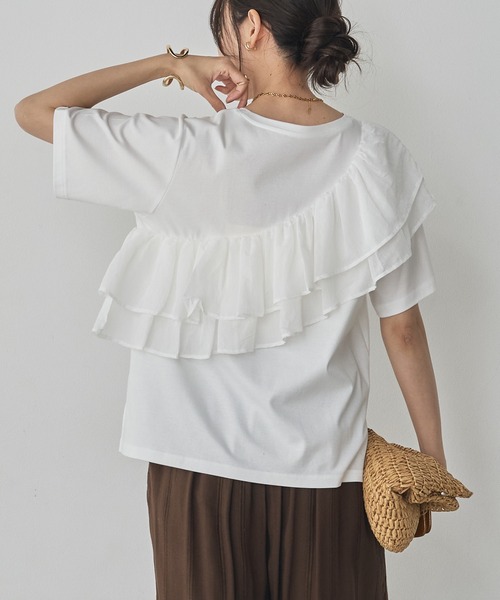 hunch（ハンチ）の「コンパクトスムース フリルデザイントップス（Tシャツ/カットソー・レディース・ダークカーキ/ブラック/オフホワイト・FREE）」の8枚目の写真