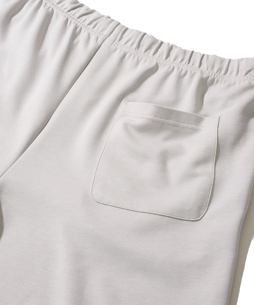 ADPOSION(アドポーション)の「【上下2点セット】冷感ポンチ 半袖Tシャツ&ハーフパンツ ルームウェア(ルームウェア/パジャマ・メンズ・ブラック×グレー/グリーン/ホワイト×ブラック/ブラック/グレー/チャコールグレー・MEDIUM/LARGE/X-LARGE)」の14枚目の写真