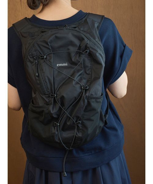 emmi（エミ）の「【USAGI ONLINE・ZOZO限定カラーあり】パッカブルバックパック/撥水（バックパック/リュック・レディース・ホワイト/グレー/ライトベージュ/ブラック・F）」の2枚目の写真