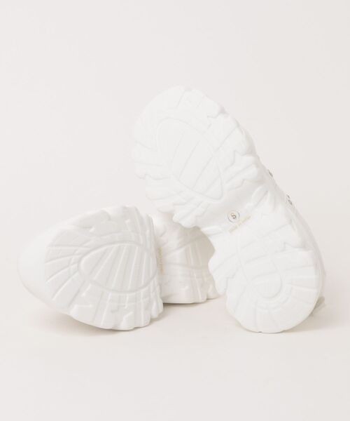 Shoes in Closet（シューズインクローゼット）の「【新登場】☆かわいく盛れる +6.5㎝ 軽量 厚底 ボリュームソール ビジューつき スニーカー 2926（スニーカー・レディース・ホワイト/ブラック/アイボリー・L/S/M/3L/LL）」の5枚目の写真