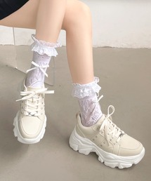 【新登場】☆かわいく盛れる +6.5㎝ 軽量 厚底 ボリュームソール ビジューつき スニーカー 2926