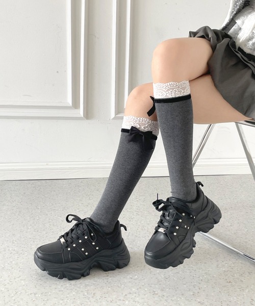 Shoes in Closet（シューズインクローゼット）の「【新登場】☆かわいく盛れる +6.5㎝ 軽量 厚底 ボリュームソール ビジューつき スニーカー 2926（スニーカー・レディース・ホワイト/ブラック/アイボリー・L/S/M/3L/LL）」の21枚目の写真