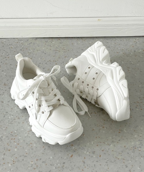 Shoes in Closet（シューズインクローゼット）の「【新登場】☆かわいく盛れる +6.5㎝ 軽量 厚底 ボリュームソール ビジューつき スニーカー 2926（スニーカー・レディース・ホワイト/ブラック/アイボリー・L/S/M/3L/LL）」の9枚目の写真
