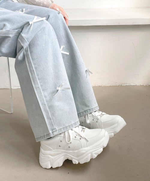 Shoes in Closet（シューズインクローゼット）の「【新登場】☆かわいく盛れる +6.5㎝ 軽量 厚底 ボリュームソール ビジューつき スニーカー 2926（スニーカー・レディース・ホワイト/ブラック/アイボリー・L/S/M/3L/LL）」の7枚目の写真
