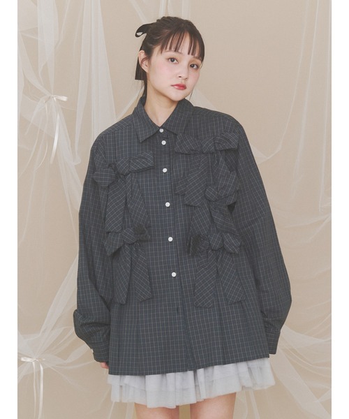 merry jenny(メリージェニー)の「bon bon ribbon shirt(シャツ/ブラウス・レディース・その他1/グリーン/オフホワイト/ブラック・FREE)」の4枚目の写真