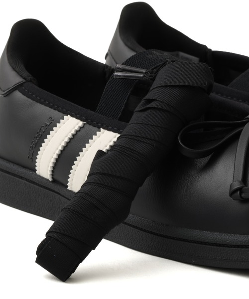 adidas（アディダス）の「adidas JENNIE SUPERSTAR SQ BALLET / アディダス ジェニー スーパースター SQ バレエ（スニーカー・レディース・ブラック・22.5cm/23.5cm/24.5cm/25.5cm/23.0cm/24.0cm/25.0cm/26.0cm/22.0cm）」の4枚目の写真