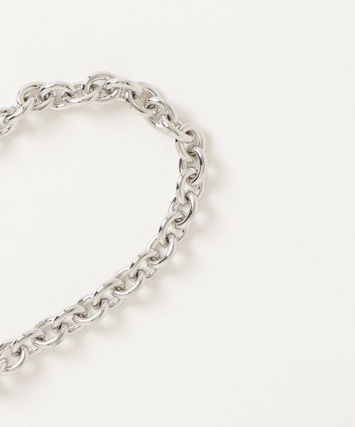 Vivienne Westwood MAN（ヴィヴィアンウエストウッドマン）の「MAN. SHARK TOOTH NECKLACE（ネックレス・メンズ・シルバー系その他・SMALL）」の2枚目の写真
