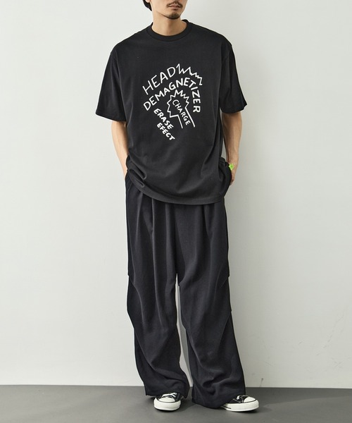 LOOSE JOINTS(ルーズジョインツ)の「【LOOSE JOINTS/ルーズジョインツ】TOMOO GOKITA - HEAD DEMAGNETIZER S/S TEE(Tシャツ/カットソー・メンズ・ブラック/ホワイト・XL/L)」の4枚目の写真