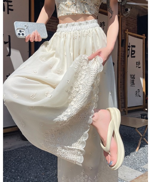 CHEER(チアー)の「裾スカラップ カットワークレース刺繍 ワイドシフォンパンツ(その他パンツ・レディース・ホワイト・FREE)」の4枚目の写真