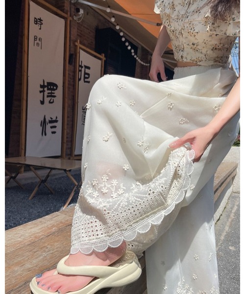 CHEER(チアー)の「裾スカラップ カットワークレース刺繍 ワイドシフォンパンツ(その他パンツ・レディース・ホワイト・FREE)」の18枚目の写真