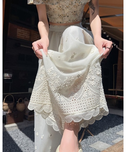 CHEER(チアー)の「裾スカラップ カットワークレース刺繍 ワイドシフォンパンツ(その他パンツ・レディース・ホワイト・FREE)」の21枚目の写真